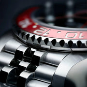 Pagani Design Pantheon Black and Red — detalhe do relógio, imagem 5