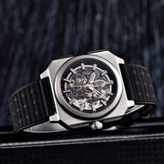 Pagani Design Factory Black — detalhe do relógio, imagem 10