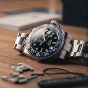 Pagani Design Pantheon Blue — detalhe do relógio, imagem 2
