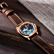 Pagani Design Wave Gold Brown — detalhe do relógio, imagem 3