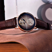 Pagani Design Tourbillon Gold Brown — detalhe do relógio, imagem 6